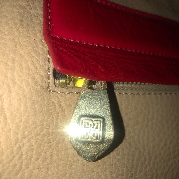 Pour La Victoire Leather Handbag - Picture 6 of 9